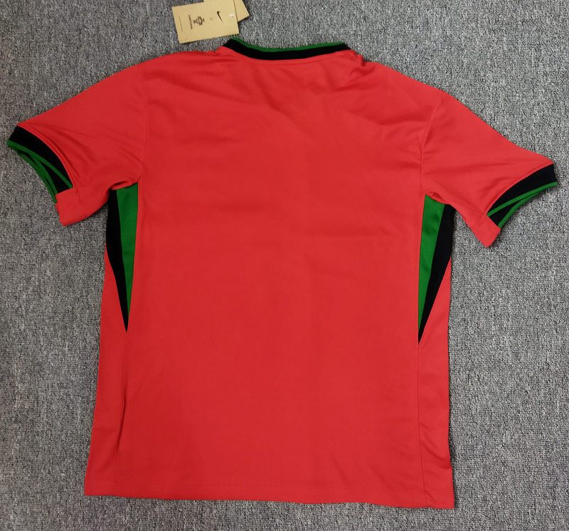 24 Portugal Home